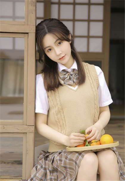 乱欲短篇小说-几个老头一起要我_情戏书屋