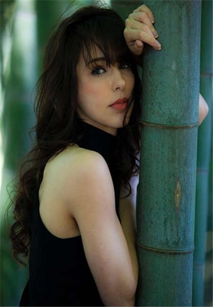 公交车上被男生操-校花的秘密之路第六部分_情戏书屋