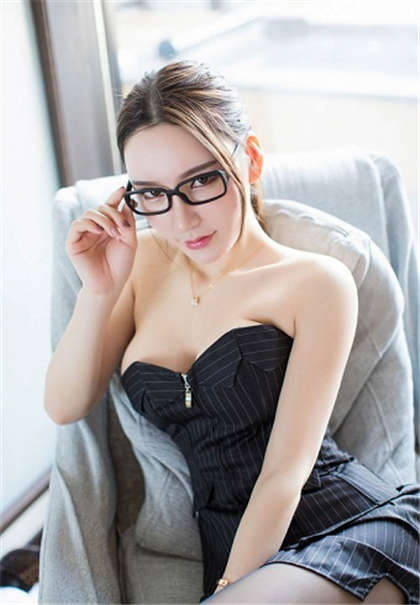 污小说乱伦-小香黄文舔吸_情戏书屋