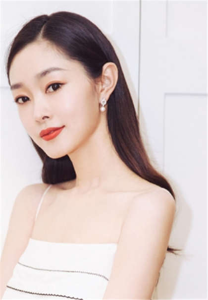 人妻系列污文-美母子重逢竟乱伦_情戏书屋