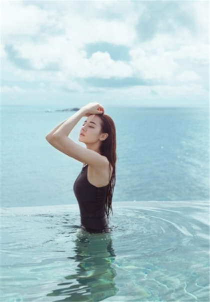 小说里的高污情节-上课同桌把手伸向内裤_情戏书屋