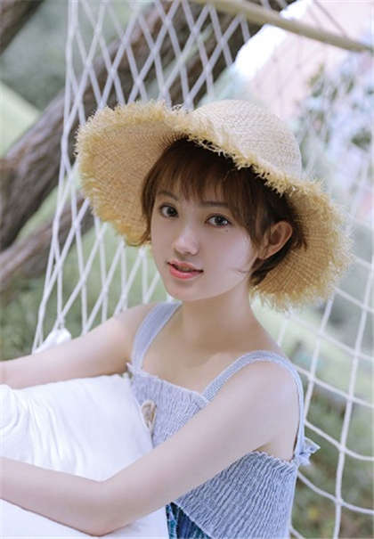 一女主被n男强迫np破处-强要了女同学的第一次_情戏书屋