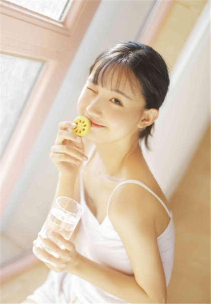 自己湿不行-路上心生淫念竟强奸儿媳_情戏书屋