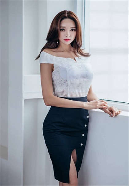 50岁女人刺激小说-硕大粗长撑裂了妻子_情戏书屋