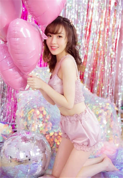 推荐在下面塞东西的污文-哦好大阿姨受不了_情戏书屋