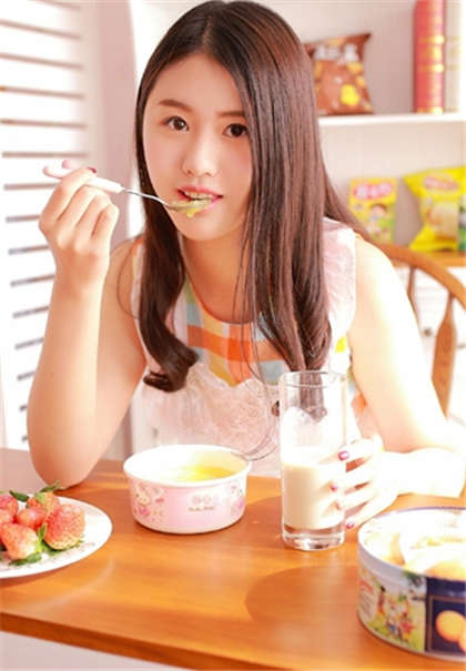 处女的黄文-丁丁插入一瞬间私处的最真切感受_情戏书屋