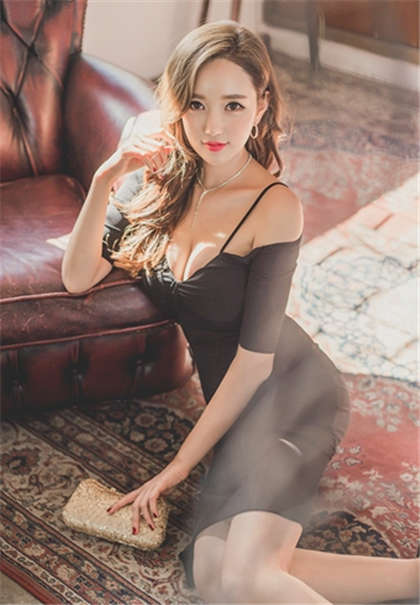 公交车上我操-年轻的老师1中字版_情戏书屋