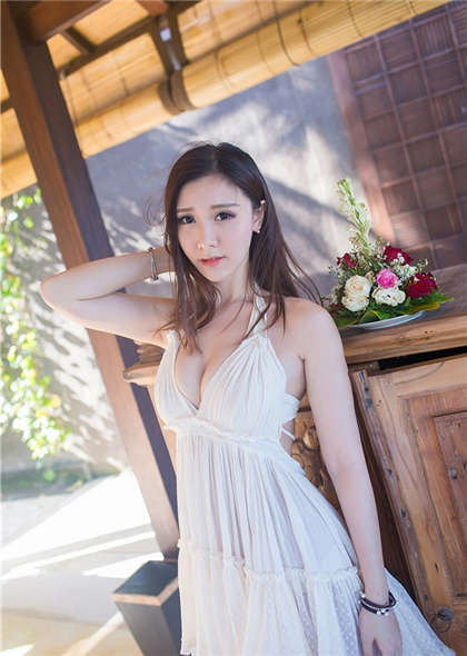 嗯啊好大好爽深一点-车公交进入林老师_情戏书屋