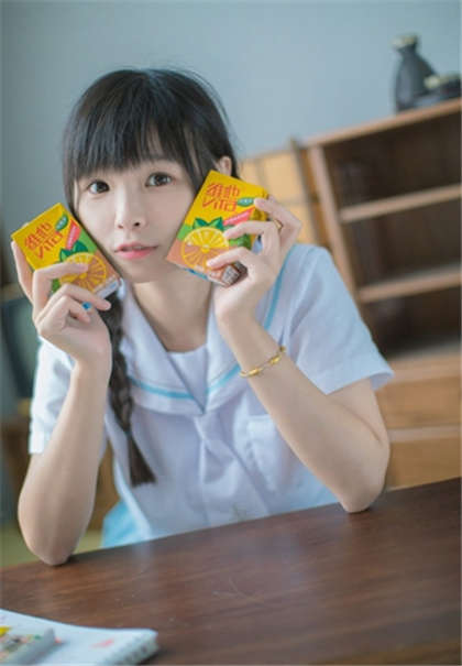 超级污的小说细致点-他们一把便扯下了我的胸罩_情戏书屋