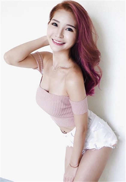 很污很黄的厕所小说-我和中年富婆玩车震的经历_情戏书屋