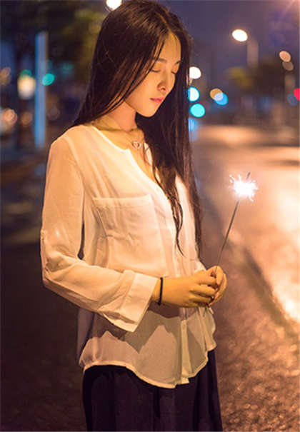 老师和学生做污污的事-上课被同桌摸下面长故事_情戏书屋