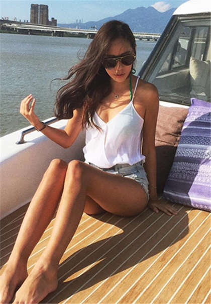 短裙不要啊好疼-公车上被猛烈的进出TXT全集_情戏书屋