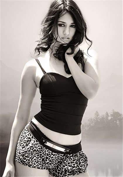 sm刑具小黄文-公车经典诗晴版_情戏书屋