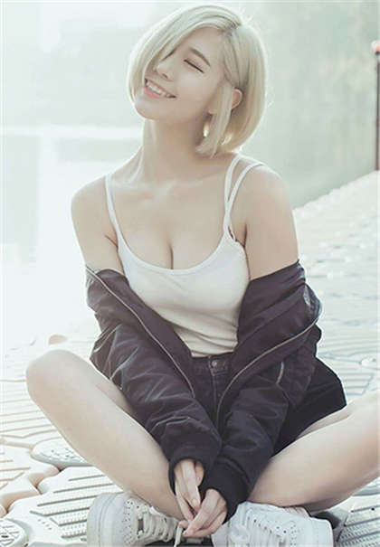 疯狂地狱琳娜4-把腿分大点塞东西_情戏书屋