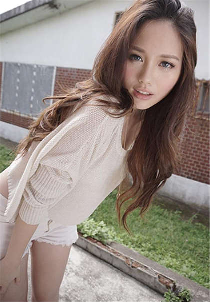 很黄的片段-公车上的轮奸_情戏书屋