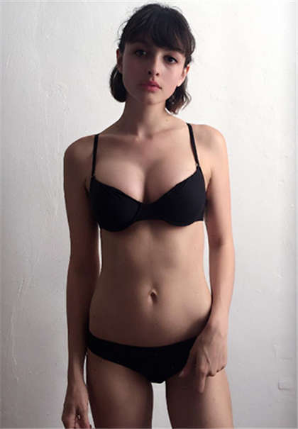 三个洞一起-新娘跪趴着承受巨大撞击_情戏书屋