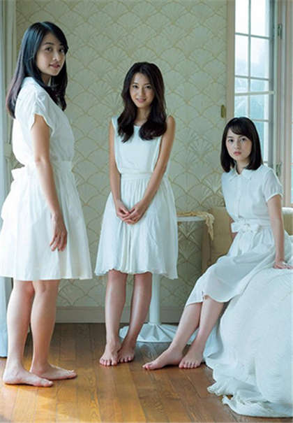 污小说老师太租了-被几个男生强插了_情戏书屋