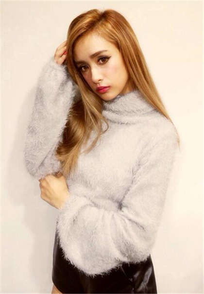 别墅群交淫乱-小雪蜜汁顺着大腿流下来_情戏书屋