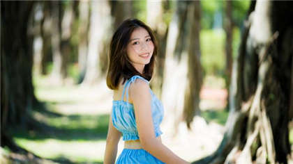 黄文多肉小说-哥太大了进不去的啊_情戏书屋