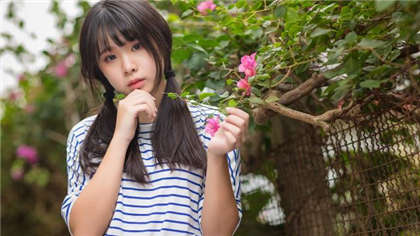 性爱污小说-快把舌头伸我下面_情戏书屋