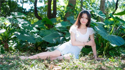 揉小胸胸-和两个女的一起玩3差点被吸光_情戏书屋