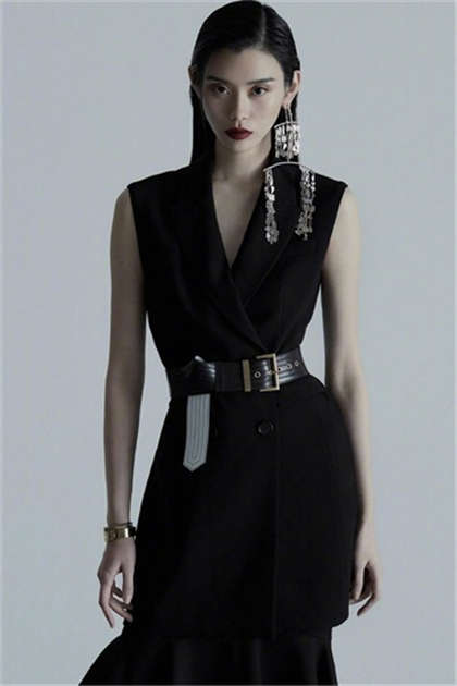 啊~好爽-三个洞都被巨物塞满爽_情戏书屋