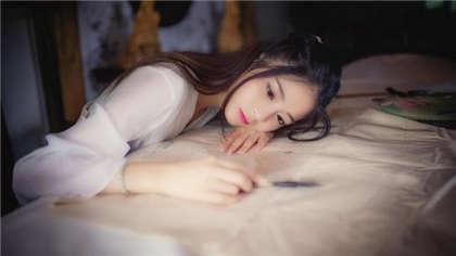 在教室小黄文-爱上老婆最好的闺蜜_情戏书屋