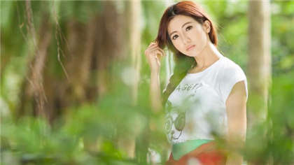 男朋友边摸边吃奶边做-啊不要舔那里啊妹妹说_情戏书屋