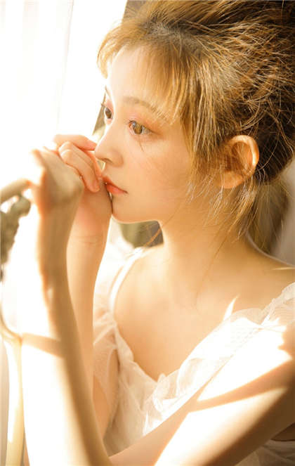 让人看了下面就湿的肉文-我和女神在荒岛的日子_情戏书屋