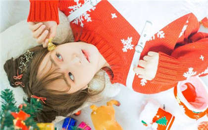 再教室里一边上课一边h-他抱着我边走边爱_情戏书屋