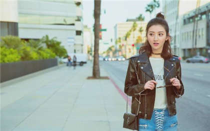 老伯舔我的-嗯嗯啊啊进来出去_情戏书屋