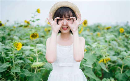 让人湿热的小说-十部必看经典黄文小说用力_情戏书屋