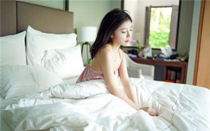 嗯啊哦,使劲-疯狂的在车上一次比一次深入_情戏书屋