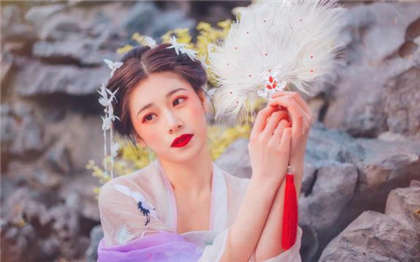 500篇多肉超污短篇-上课掀裙子从后进去_情戏书屋