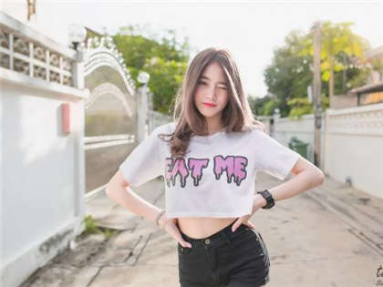 看到能让人湿的小说全文-第一次和男朋友过夜细节_情戏书屋