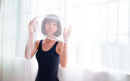 我用舌头亲她下面小说-啊太大了要被你们弄死了_情戏书屋