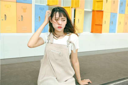 让女生看了就湿的超污小说-宝贝乖夹住了不许掉出来_情戏书屋