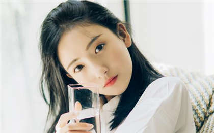 小黄文有肉gl-很污很黄到湿的小故事_情戏书屋