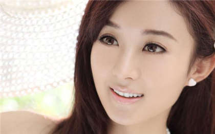 小黄wen在线txt-嘴舔下面污文女生进来必湿小短文_情戏书屋