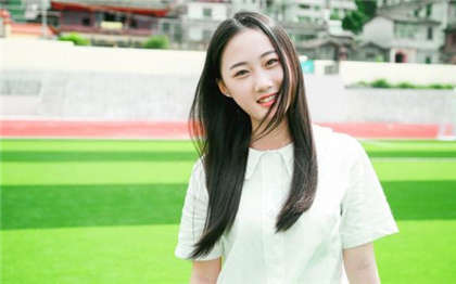 在教室小黄文-爱上老婆最好的闺蜜_情戏书屋