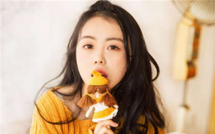 同桌逞我睡觉-小丫鬟把奶尖送到王爷口中_情戏书屋