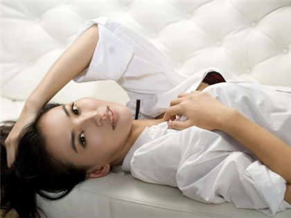 公车上一男被多男调教-你慢一点疼你太大了_情戏书屋