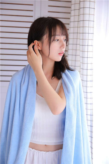 征服人妻杨雨婷-抵在洗手台顶弄_情戏书屋