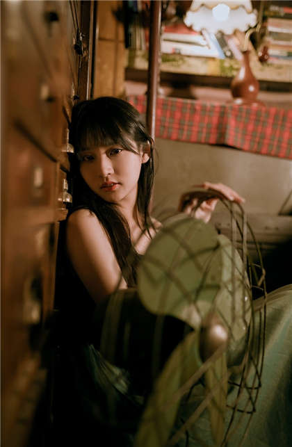 黄到让人湿的文章-宝贝你下面的小嘴在流水_情戏书屋