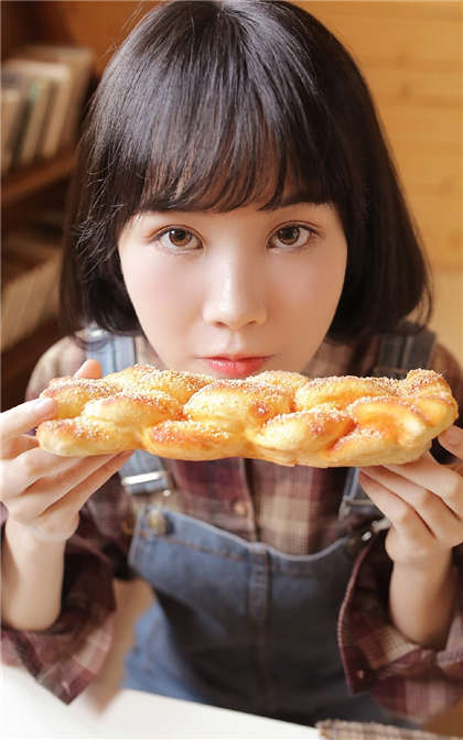 好看的老师小黄说-在车上做的小说_情戏书屋