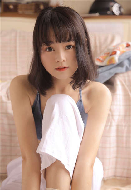 在教室里和同桌-丝袜高跟美熟妇_情戏书屋