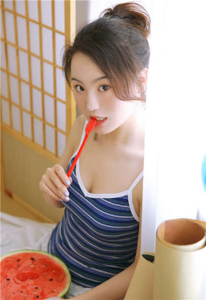 小黄书写得很细致免费-边伯贤婚后小黄文_情戏书屋