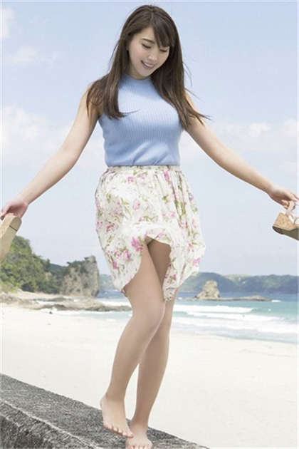 以女为第一人称的黄文-能让你湿到不行的文章下面_情戏书屋