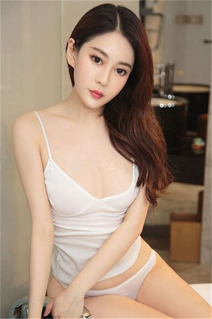 污小说公交车上校花-高细节污到下面滴水_情戏书屋