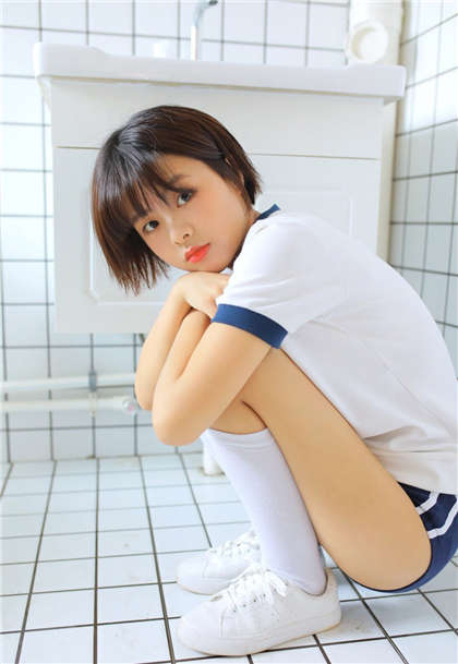 啊不要污小说-趴在墙上把腿张开_情戏书屋